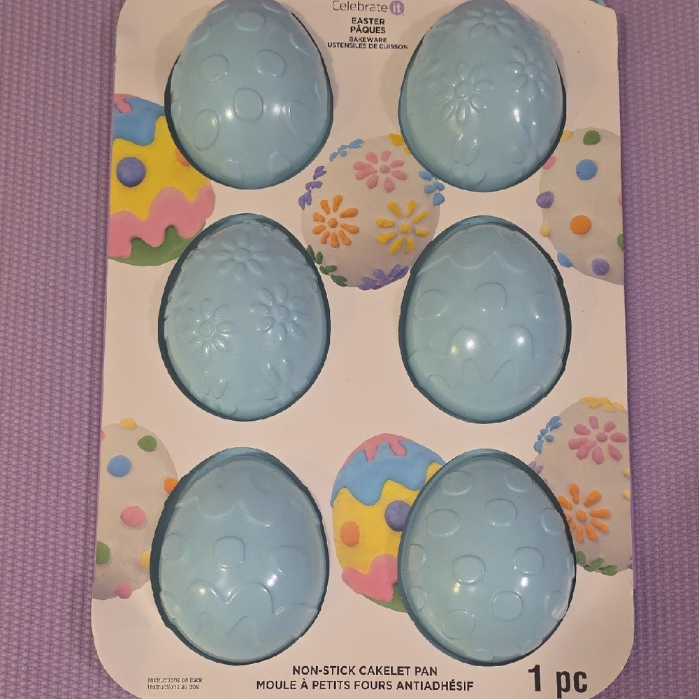 Celebrate It Light Blue Egg-Shaped Non-Stick Cakelet Pan